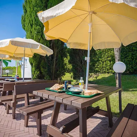 Apartment In Peschiera Del Garda 22085 Exterior photo